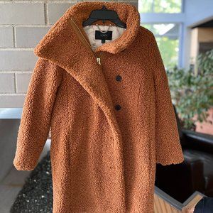 Villa Coat in Teddy Sherpa